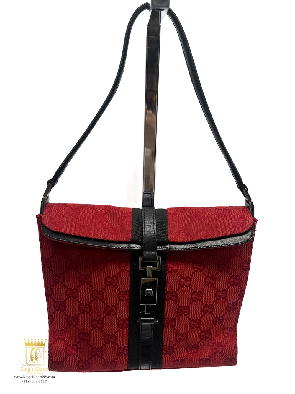 Gucci supreme shoulder bag